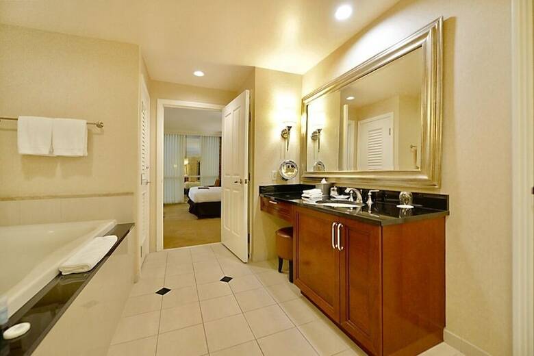 Hotel Abz Signature Two Bedroom Balcony Suite