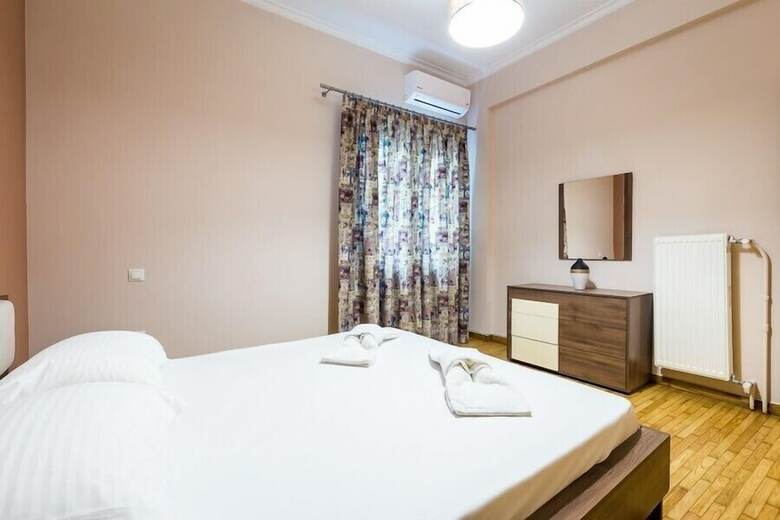 Hotel Bright Flat In Front Of Acropolis Metro