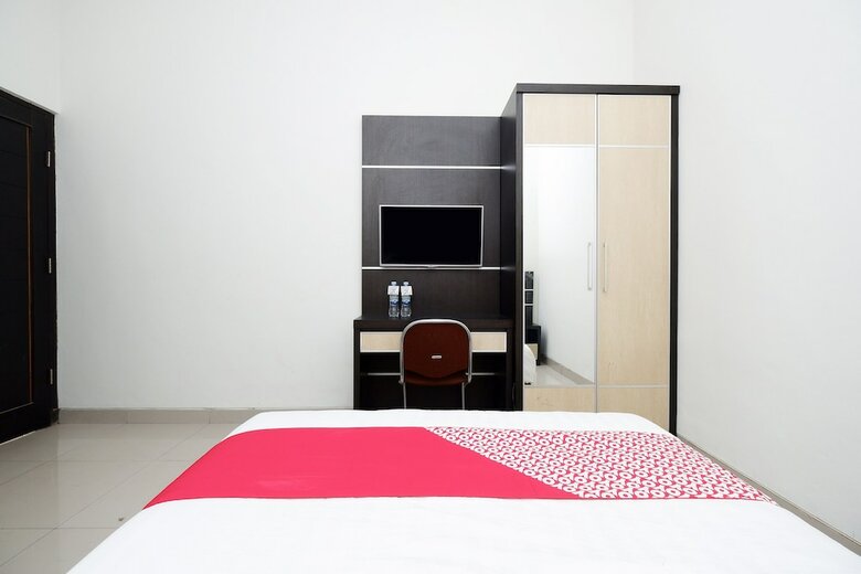 Hostal Oyo 2028 Wisma Jepara