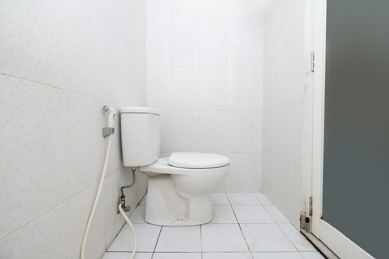Hostal Oyo 2028 Wisma Jepara