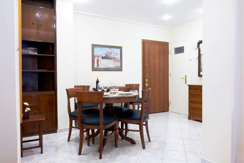 Classy 2 Bedroom Apartment Nearacropolis