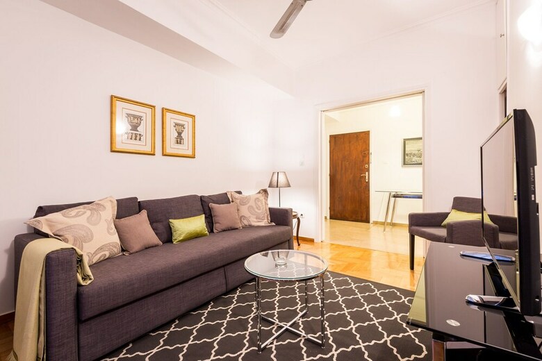 Homey Apartment For 4 People In Koukaki