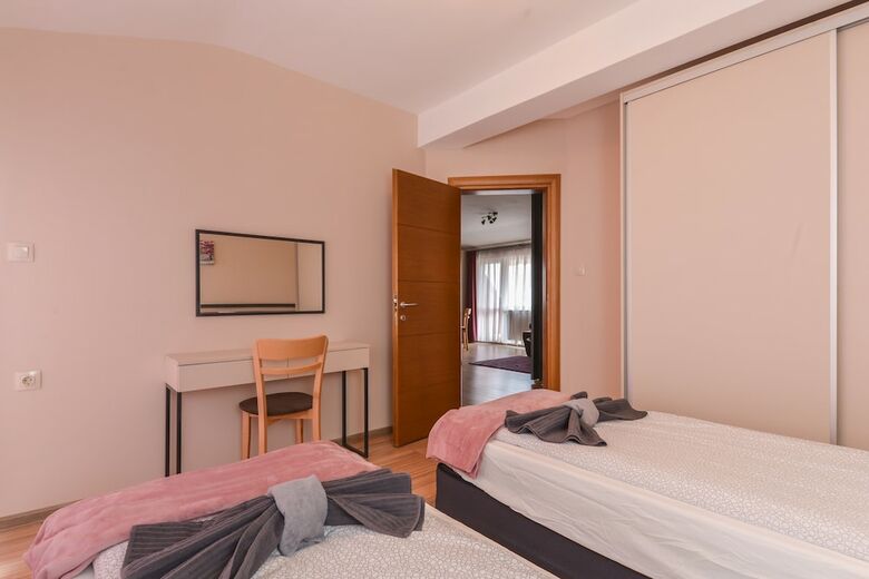 Fm Deluxe 2-bdr - Apartment - The Maisonette