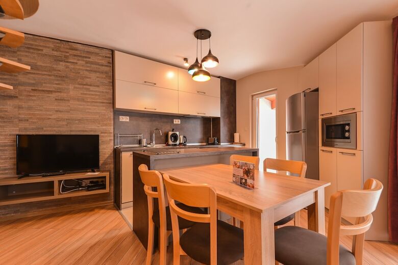 Fm Deluxe 2-bdr - Apartment - The Maisonette