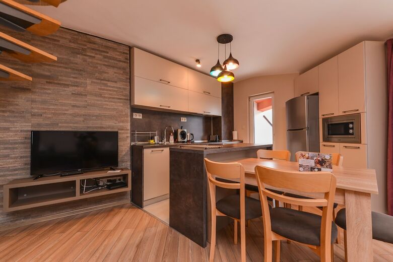 Fm Deluxe 2-bdr - Apartment - The Maisonette