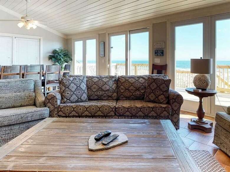 West Beach Bungalow By Meyer Vacation Rentals