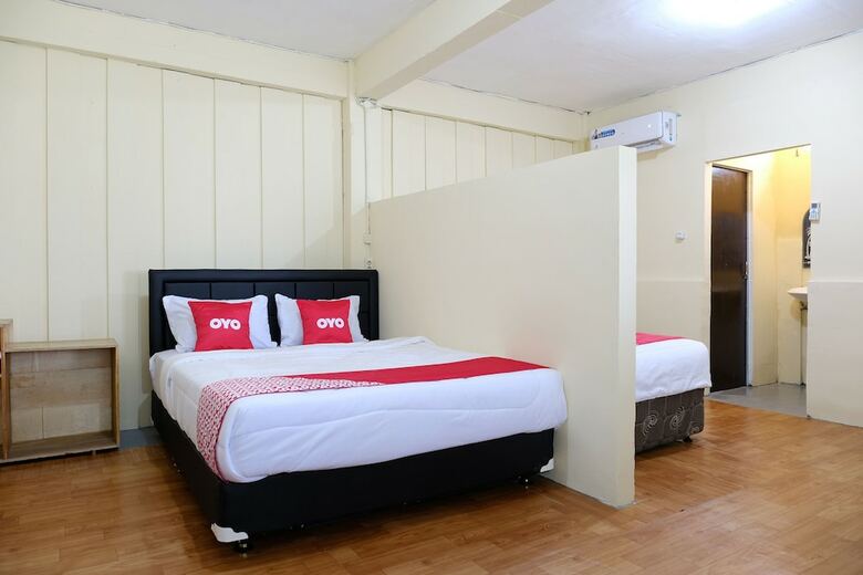 Hostal Oyo 1853 Guest House D'makmoer