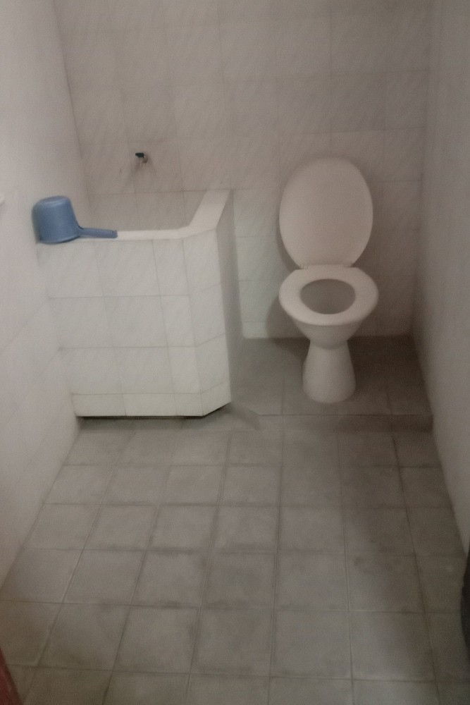 Hostal Oyo 1751 Hotel Trihadhi
