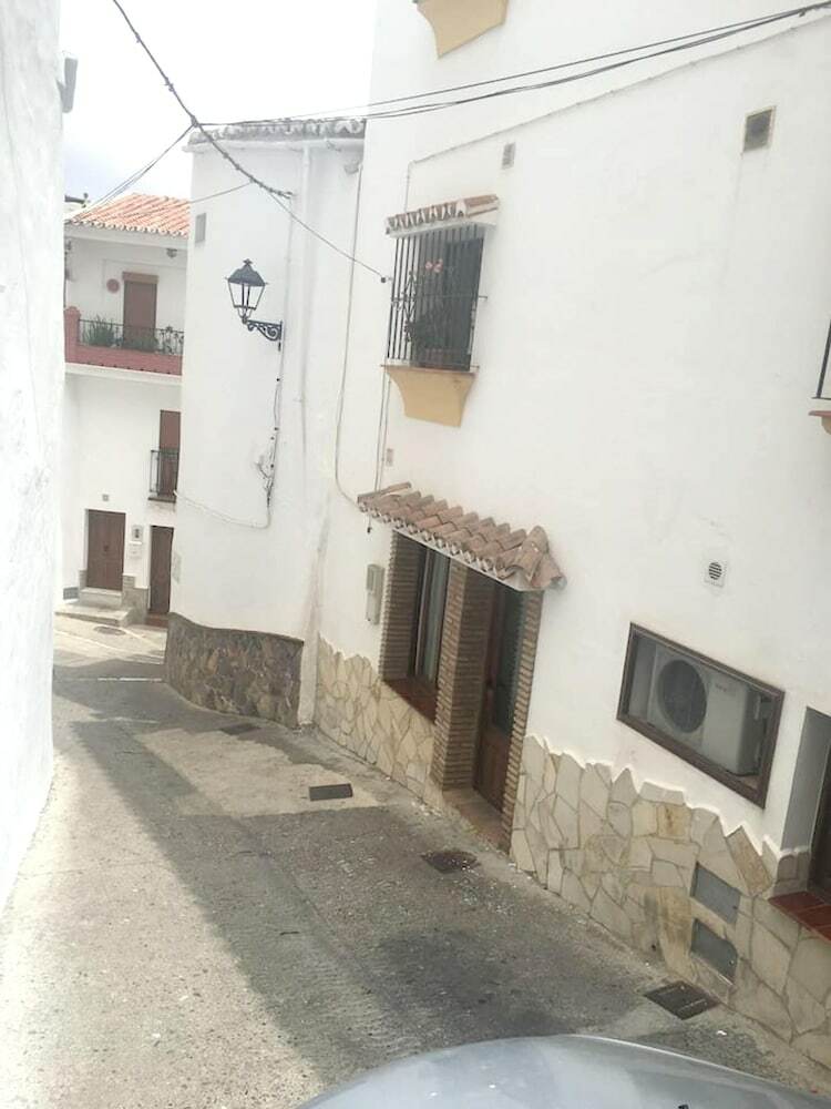 Apartment With 2 Bedrooms In Casarabonela