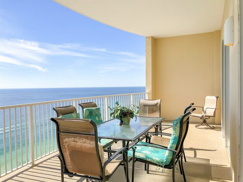 Ocean Villa 2004
