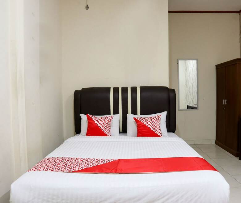 Hostal Oyo 1686 Lenggogeni House