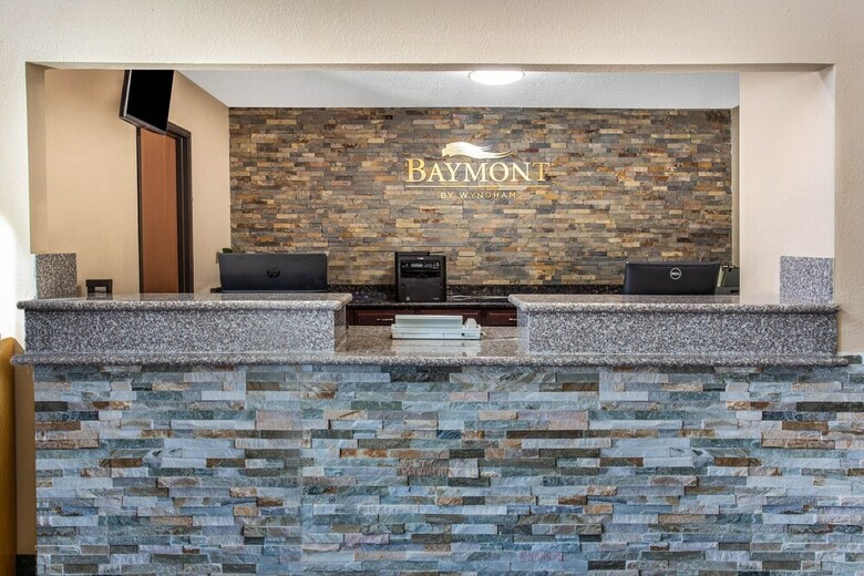 Hotel Baymont By Wyndham Joliet