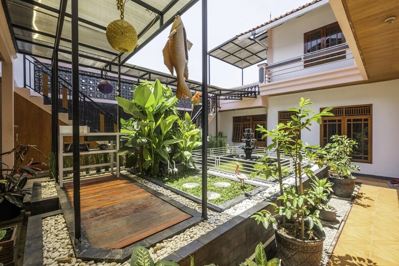 Hostal Oyo 1541 Puri Cikole Asri