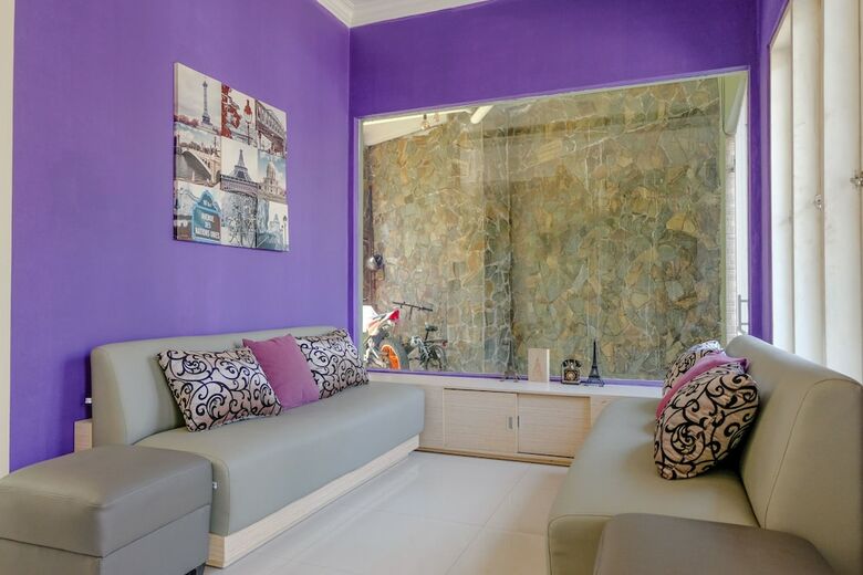 Hostal Spot On 1712 Griya Shanta Residence