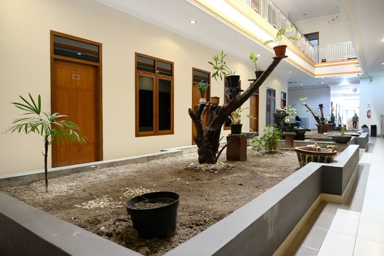 Oyo 1612 Hotel Central City