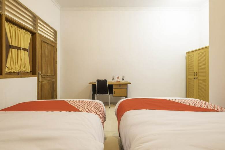Hotel Oyo 2121 Pondok Nazwa