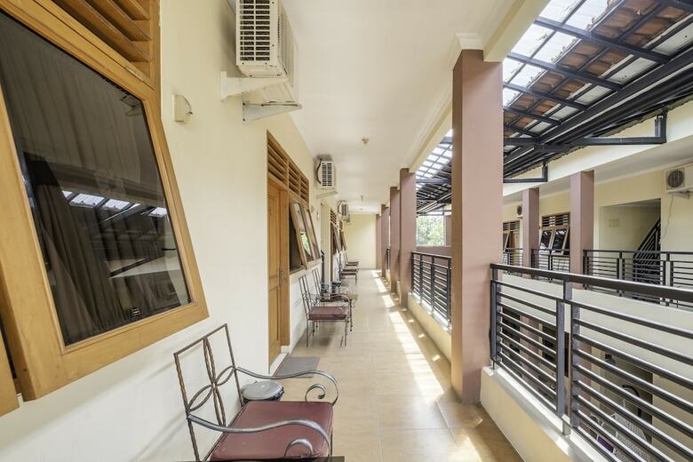 Hotel Oyo 2121 Pondok Nazwa