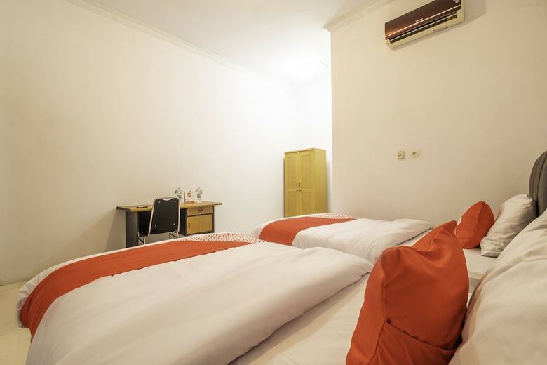Hotel Oyo 2121 Pondok Nazwa