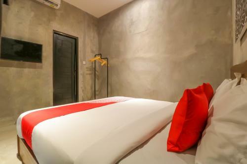 Hotel Oyo 2136 Escotel Krisnantara