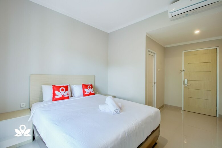 Hotel Zen Rooms de 80's Pondok Labu