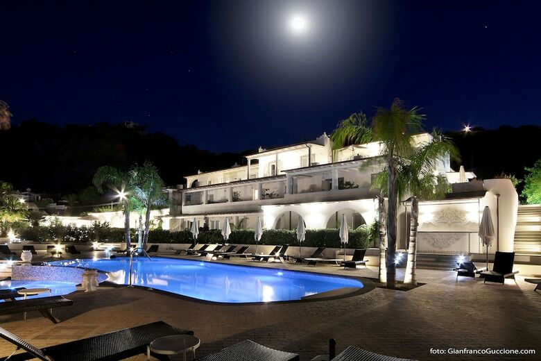 Hotel Mea - Aeolian Charme
