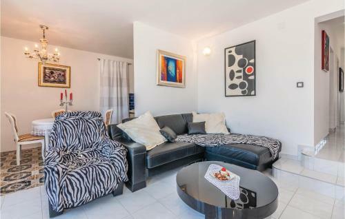 Holiday Home Klimno 12