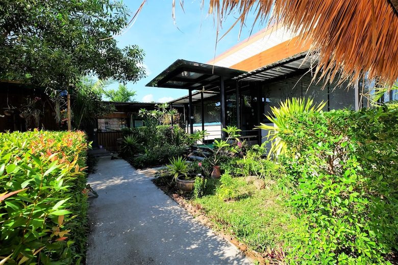 Hostal Oyo 503 Phuket Numnoi