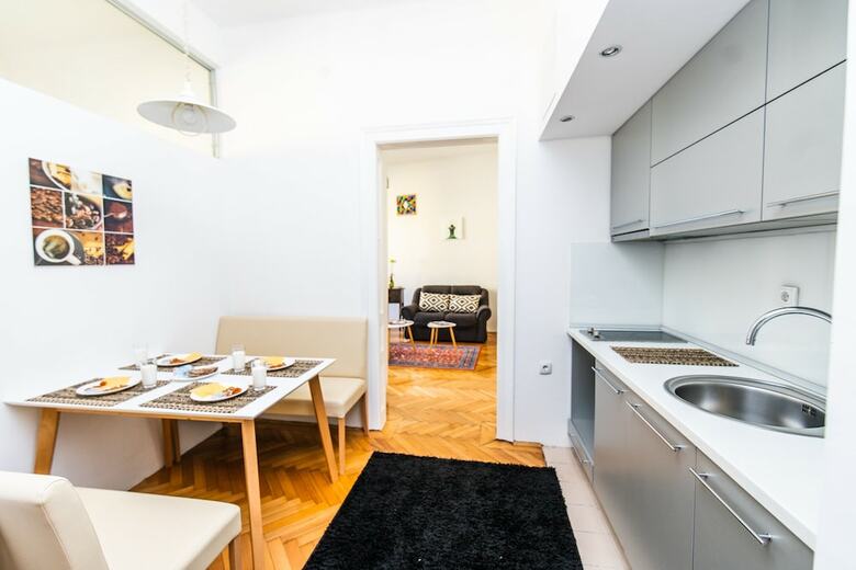 Apartamento Bright And Modern Duplex In The City Center!