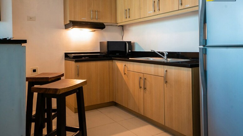 Avant Bgc Apartment By Central Flats