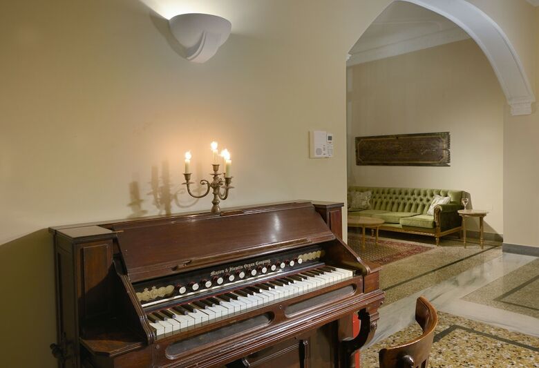 Athenian Vintage Apartments