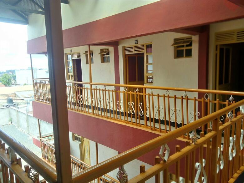 Hotel Kq Grill And Bistro
