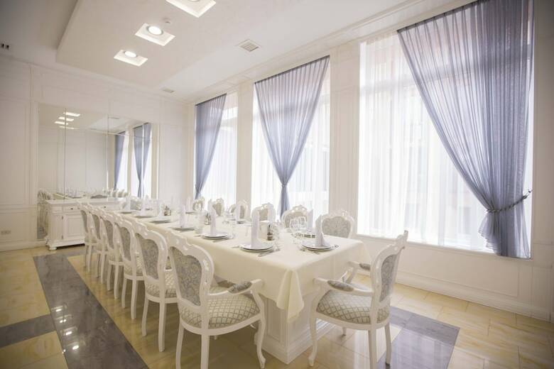 Hotel Russia