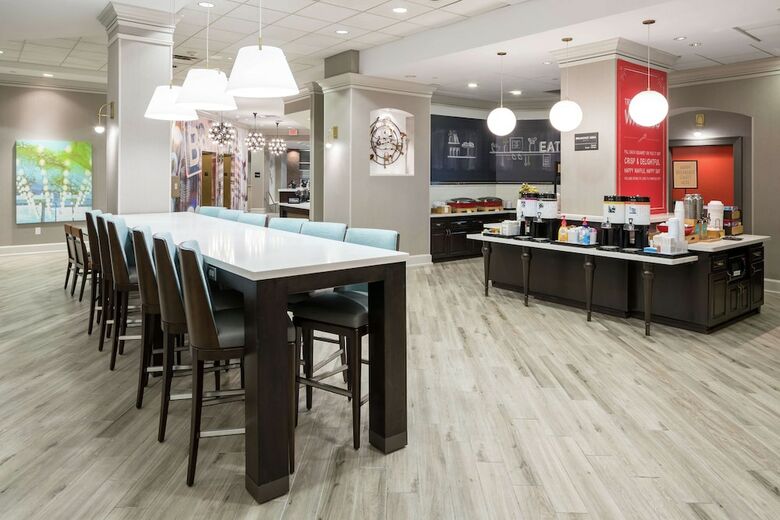 Hotel Hampton Inn & Suites At Beale Street (.)