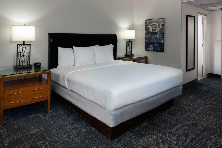 Doubletree Hotel Memphis Downtown