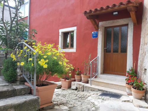 Hostal Guesthouse Villa Marija