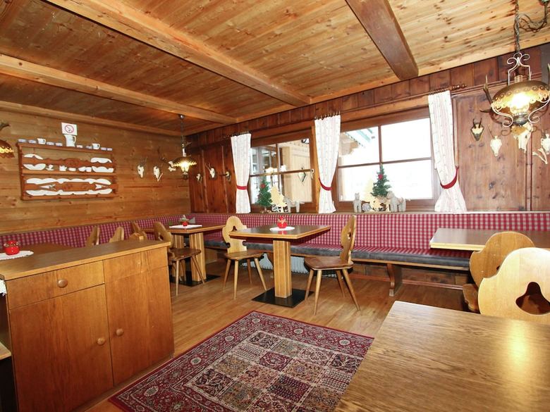 Cozy Chalet In Tyrol Near Ski Area