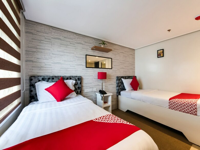 Hotel Oyo 492 Sunset View Ridge Residences