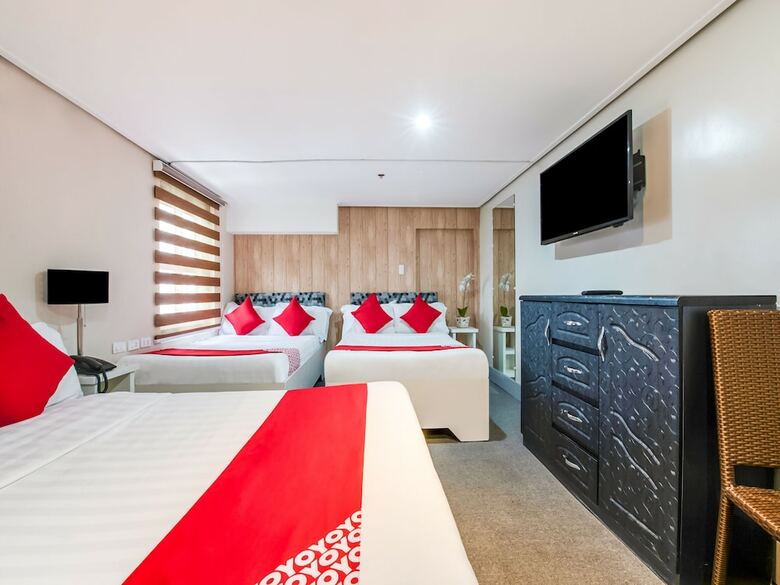 Hotel Oyo 492 Sunset View Ridge Residences