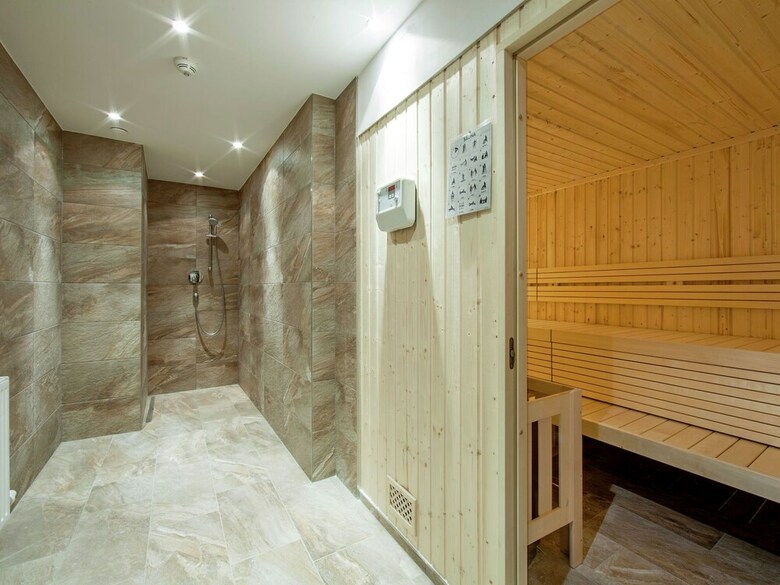 Luxurious Apartment In Finkenberg With Sauna