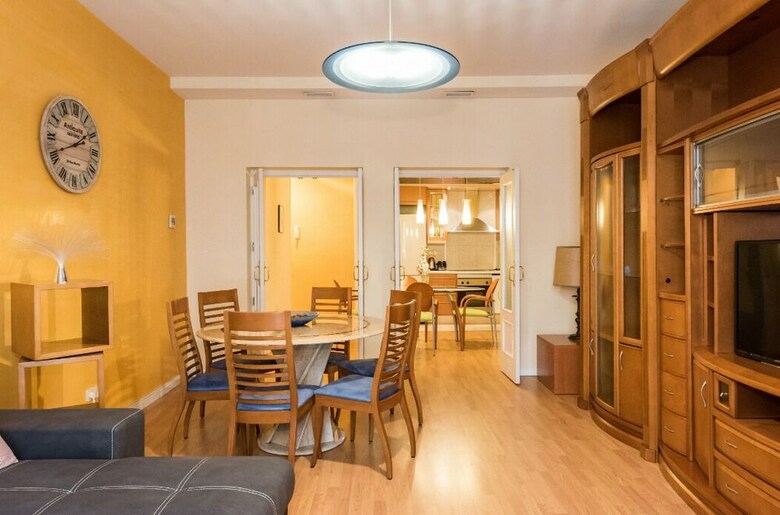 M&f Fuencarral Apartamento