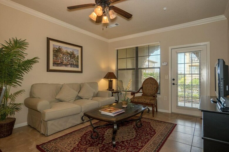 2 Bedroom 2 Bath Condo In Bella Piazza Resort