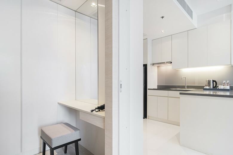 Hotel Posh Residence Thonglor By Favstay