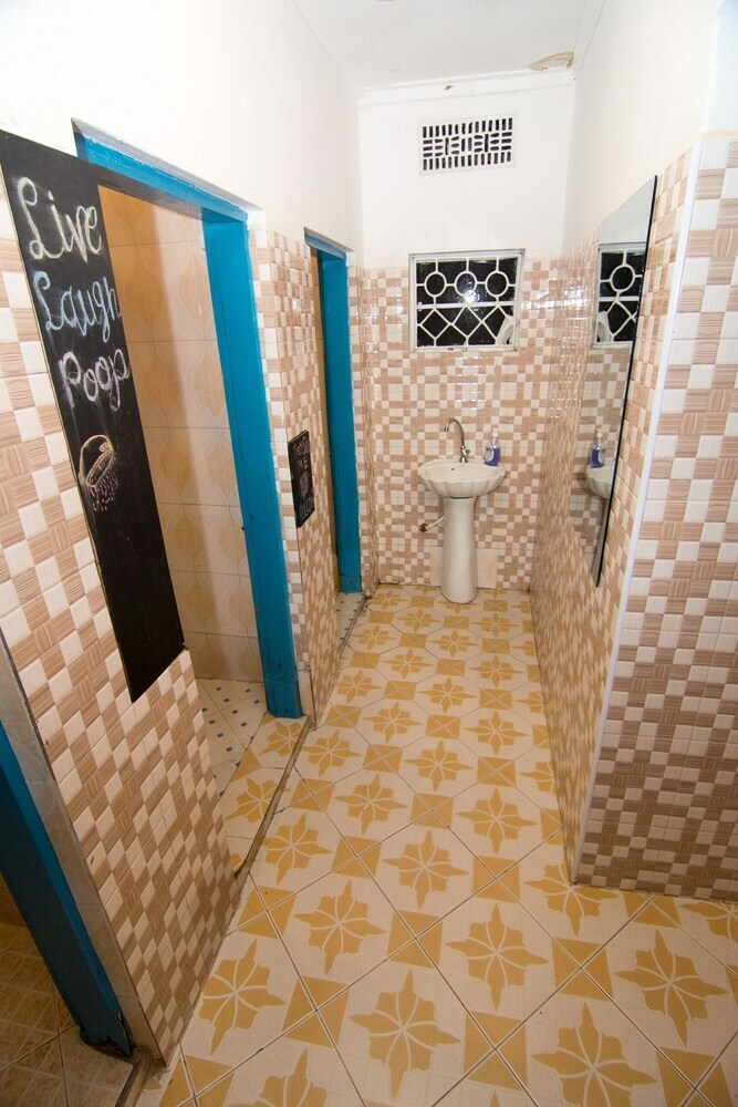 Hostal First Point Arusha Hostel