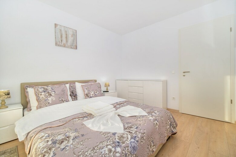 Apartamentos Coresi Suits