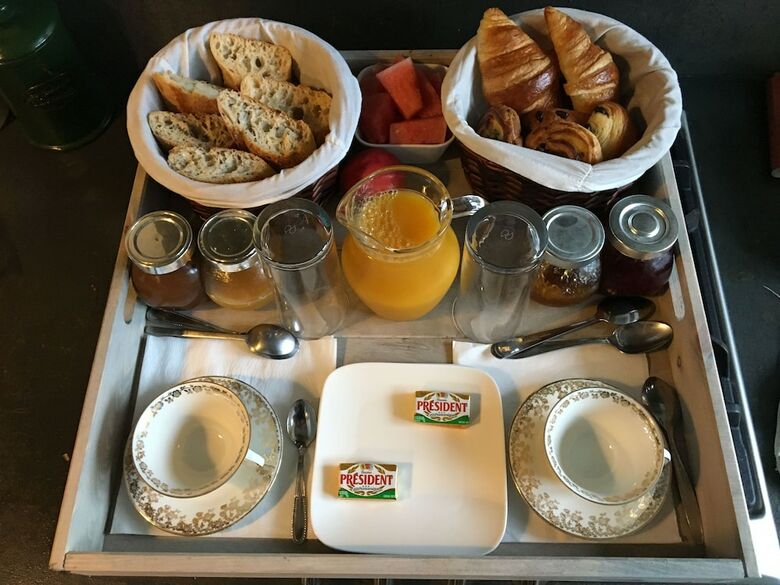 Bed & Breakfast Domaine Des Tours Vauquelin