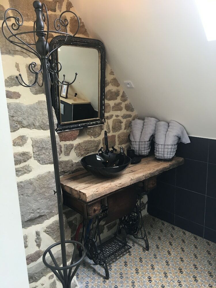 Bed & Breakfast Domaine Des Tours Vauquelin