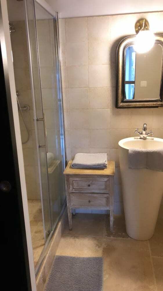 Bed & Breakfast Domaine Des Tours Vauquelin