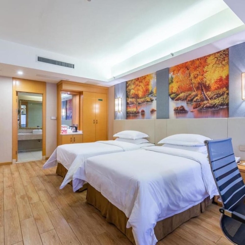 Vienna International Hotel Wuyi Square