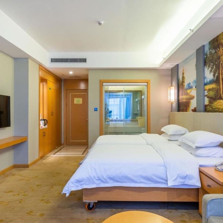 Vienna International Hotel Wuyi Square