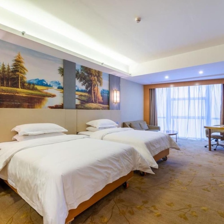Vienna International Hotel Wuyi Square